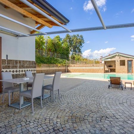 Villa Santoro Ai Tre Ulivi Con Piscina Privata Caiazzo Экстерьер фото