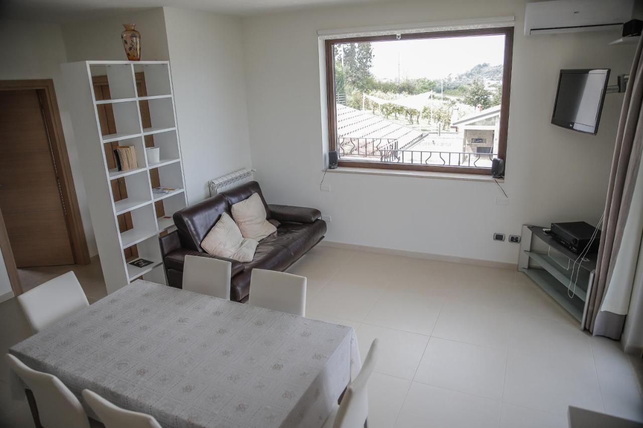 Villa Santoro Ai Tre Ulivi Con Piscina Privata Caiazzo Экстерьер фото