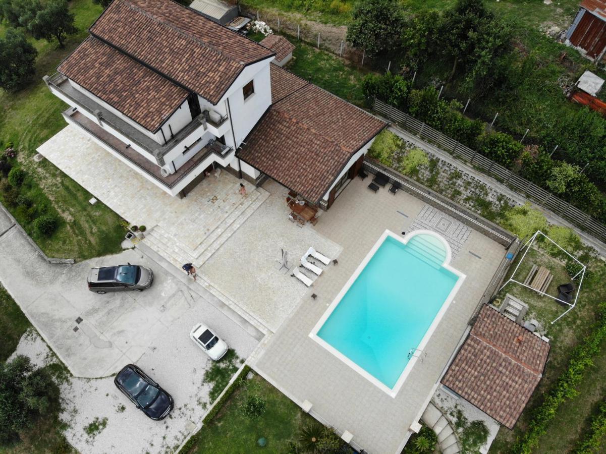Villa Santoro Ai Tre Ulivi Con Piscina Privata Caiazzo Экстерьер фото
